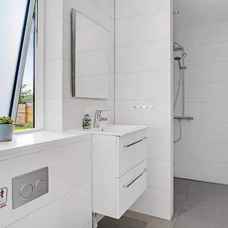 Feriehus Amazing In With Sauna